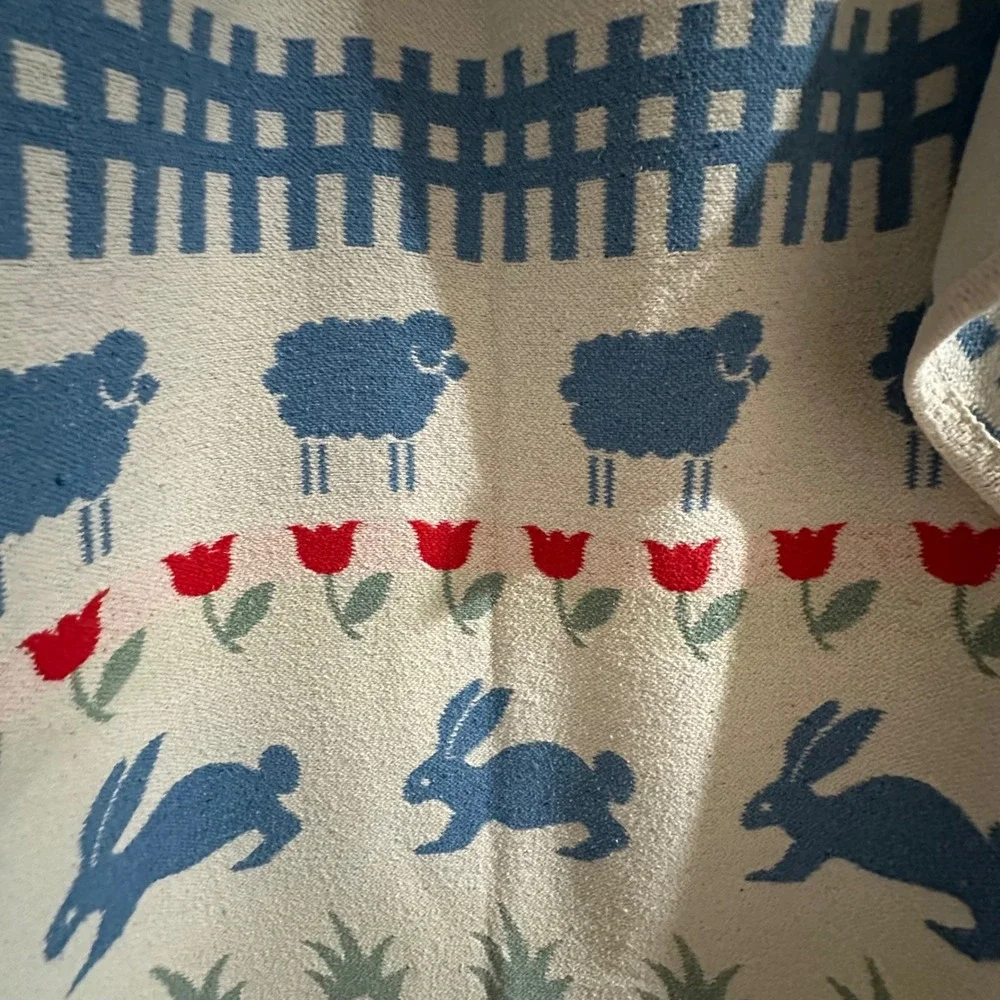 Vintage Farm Animal Blanket Blue Sheep Bunnies Ducks Tulips‎ Red White Trim Baby